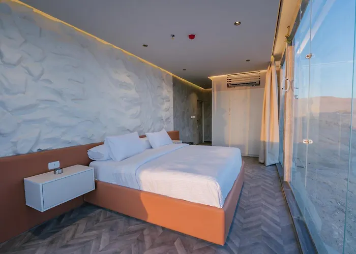Ozirea Resort